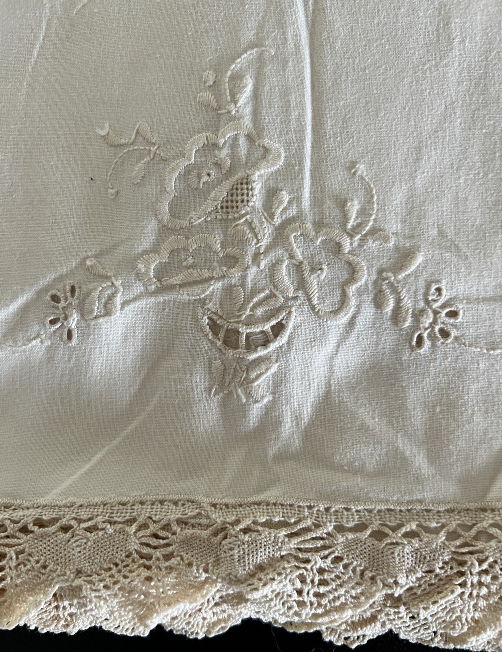 Embroidered Ecru Napkins Set of 12 FLORAL & LACE GORGEOUS!